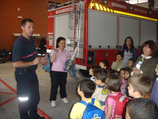 vISITA A LOS BOMBEROS EDUCACIÓN INFANTIL